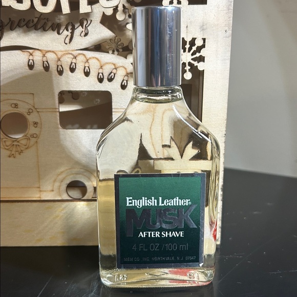 ENGLISH LEATHER-Musk After Shave - Classic Scent - Picture 2 of 3